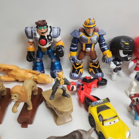 Massive Lot of 48 Pieces Fast Food Happy Meal Toys Basketball Paw Patrol & More - Picture 2 of 15